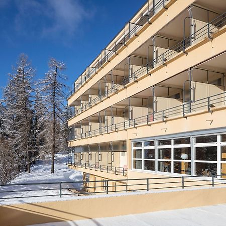 Crans-Montana Youth Hostel Exterior photo