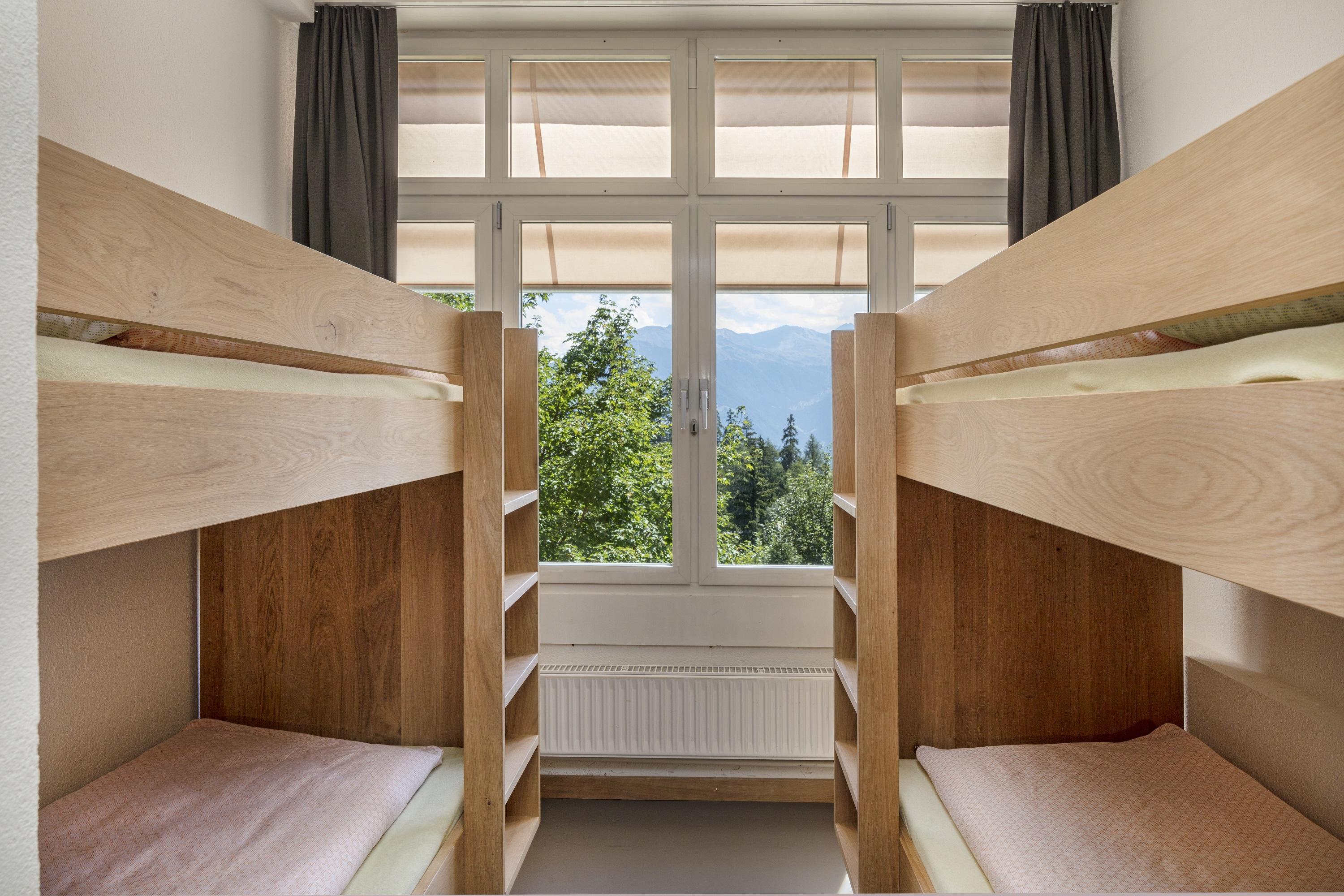 Crans-Montana Youth Hostel Exterior photo