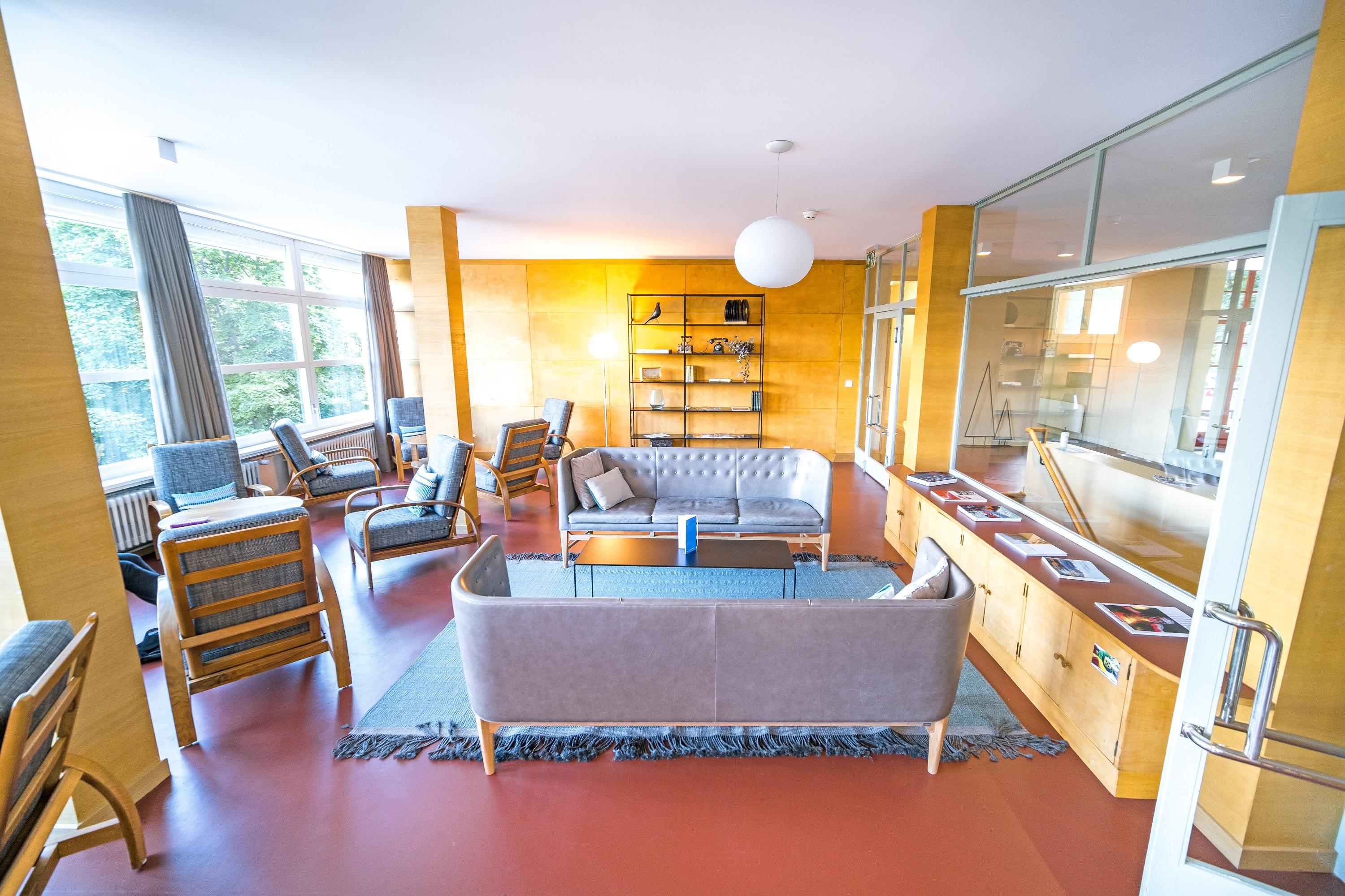 Crans-Montana Youth Hostel Exterior photo