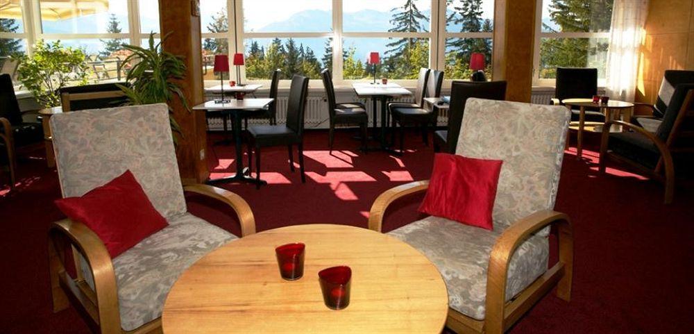 Crans-Montana Youth Hostel Exterior photo