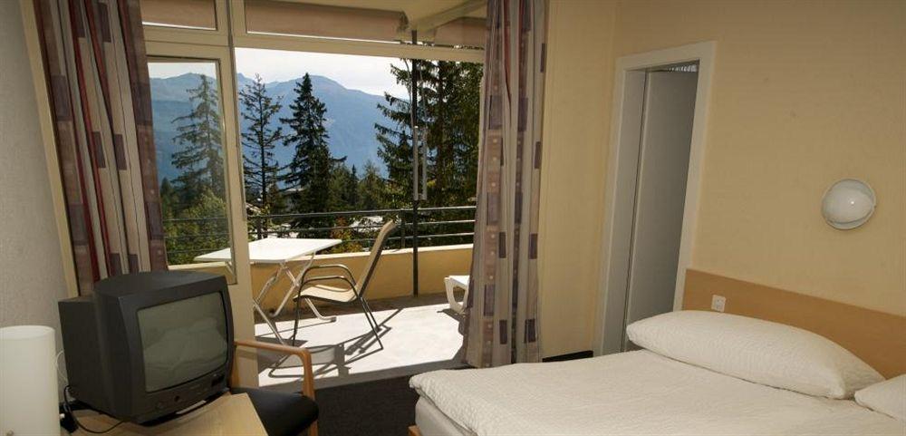 Crans-Montana Youth Hostel Exterior photo