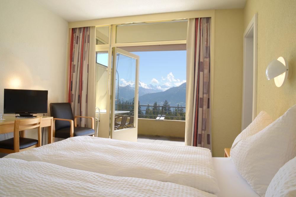 Crans-Montana Youth Hostel Exterior photo