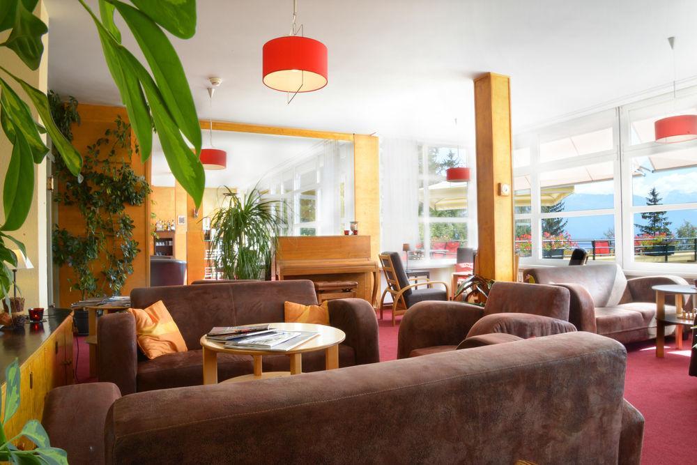 Crans-Montana Youth Hostel Exterior photo