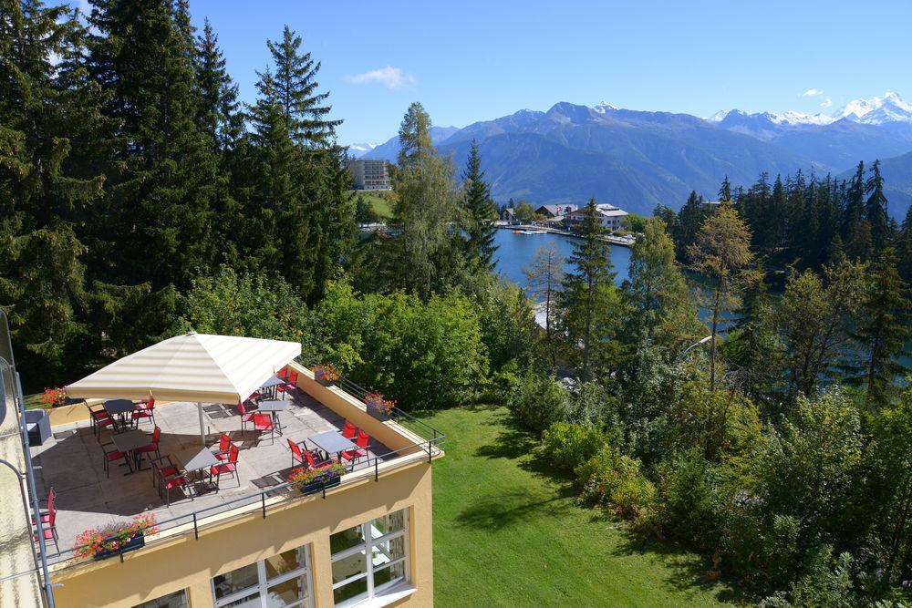 Crans-Montana Youth Hostel Exterior photo