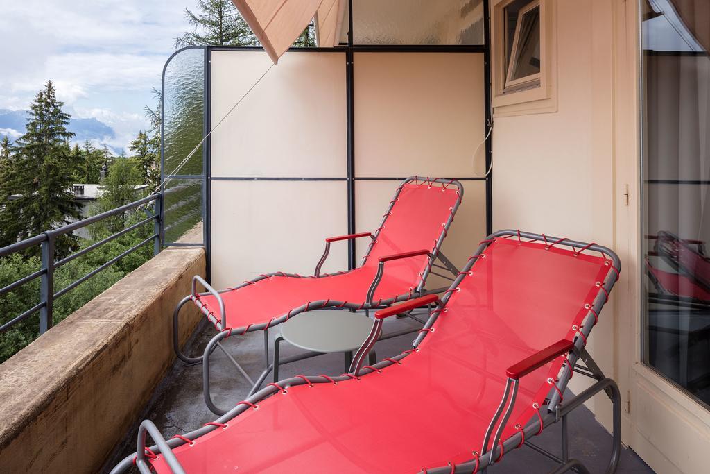 Crans-Montana Youth Hostel Exterior photo